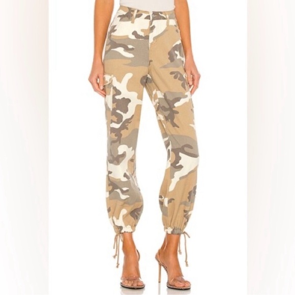 superdown Pants - Revolve Superdown Kayla Camo Jogger Pant – Tan Camo (S)